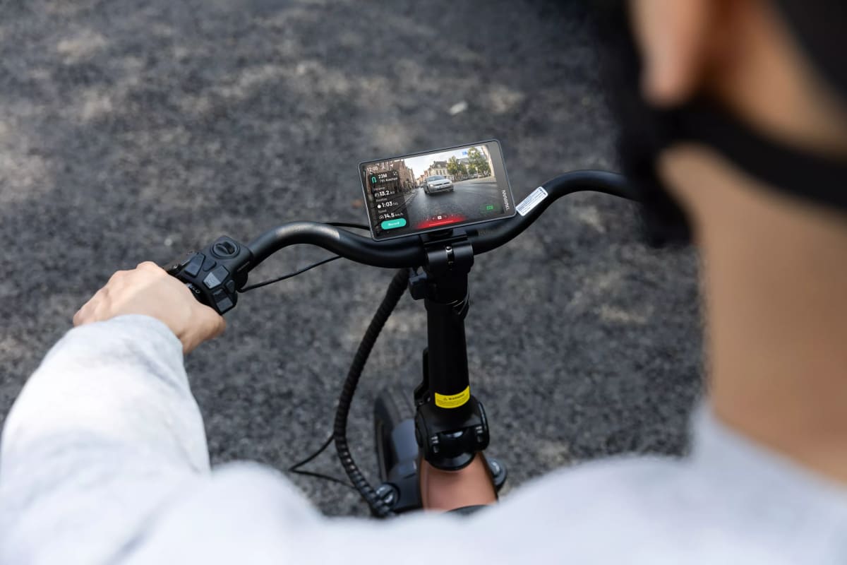 New Cargo E-Bike Uses Radar to Spot Dangers Behind You - Image 4