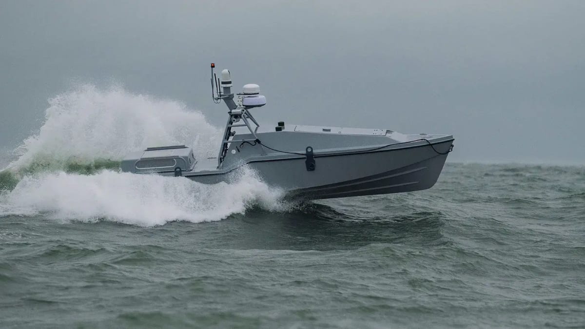 Navy Drone Boat Rescues 2 Downed Apache Pilots in 2 Hours - Image 2