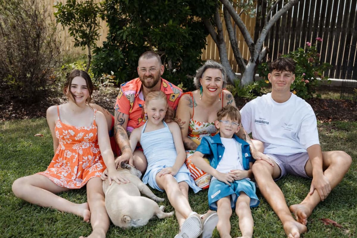 Dad Quits Job After Son Draws Family Without Him - Image 3