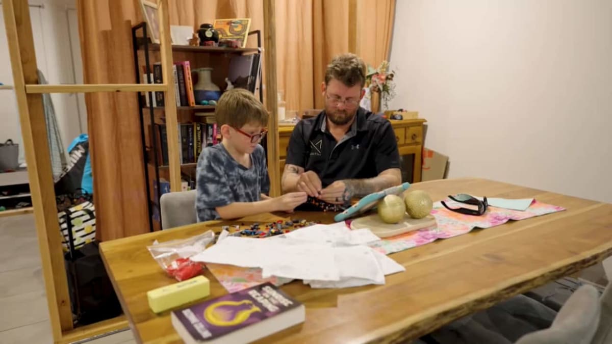 Dad Quits Job After Son Draws Family Without Him - Image 4