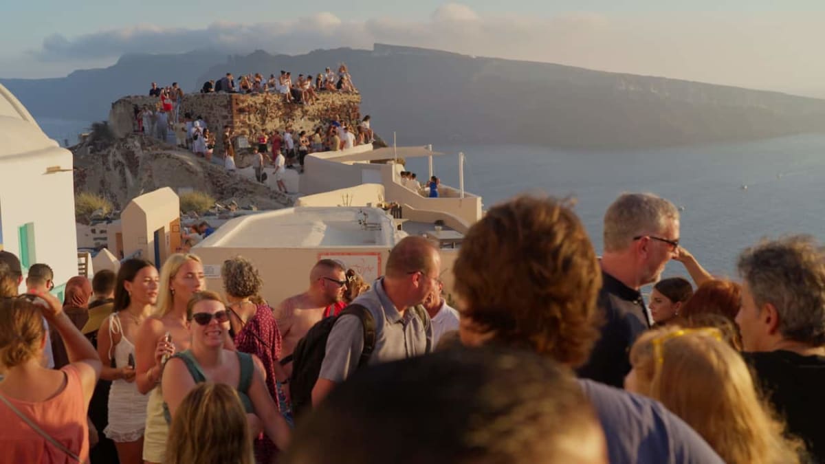 Greek Islanders Fight Back Against Overtourism - Image 4