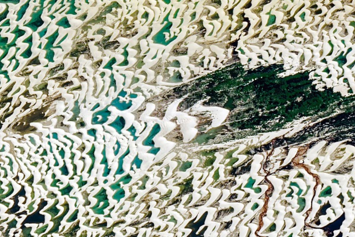 Brazil's "Desert" Fills With Lagoons Every Year