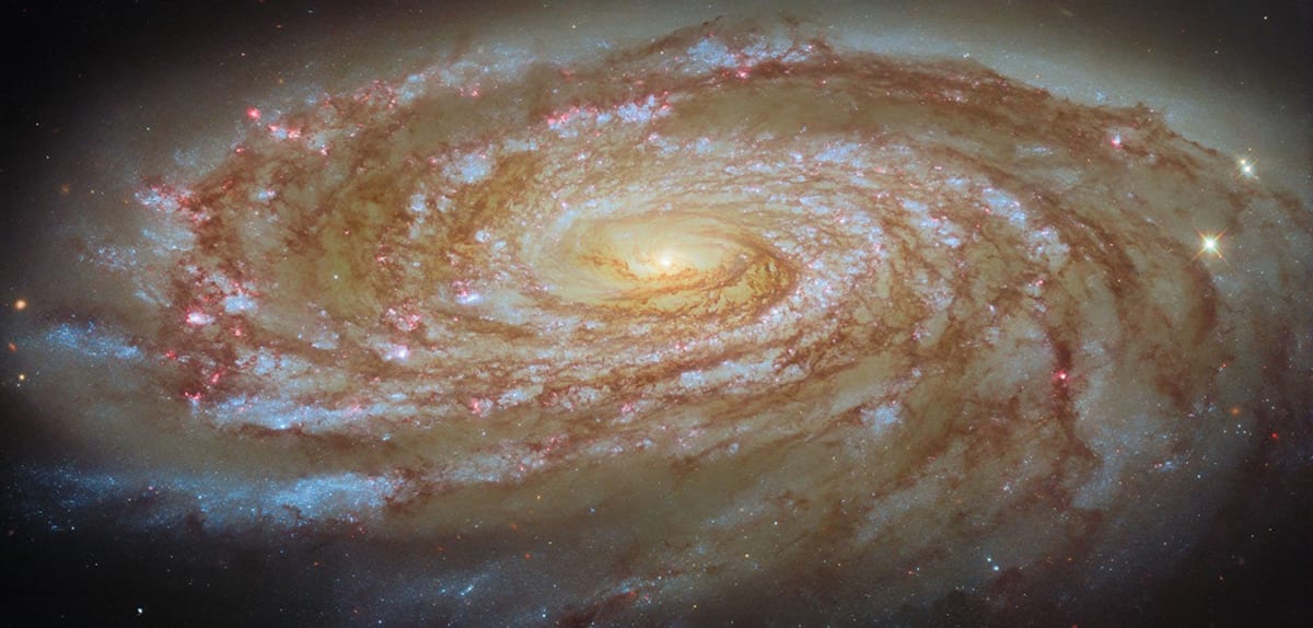 Hubble Spots Galaxy on 200-Million-Year Journey - Image 3