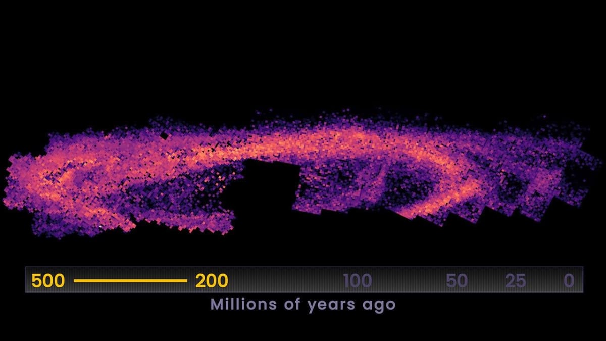 Hubble Maps 200 Million Stars in Andromeda Galaxy - Image 4