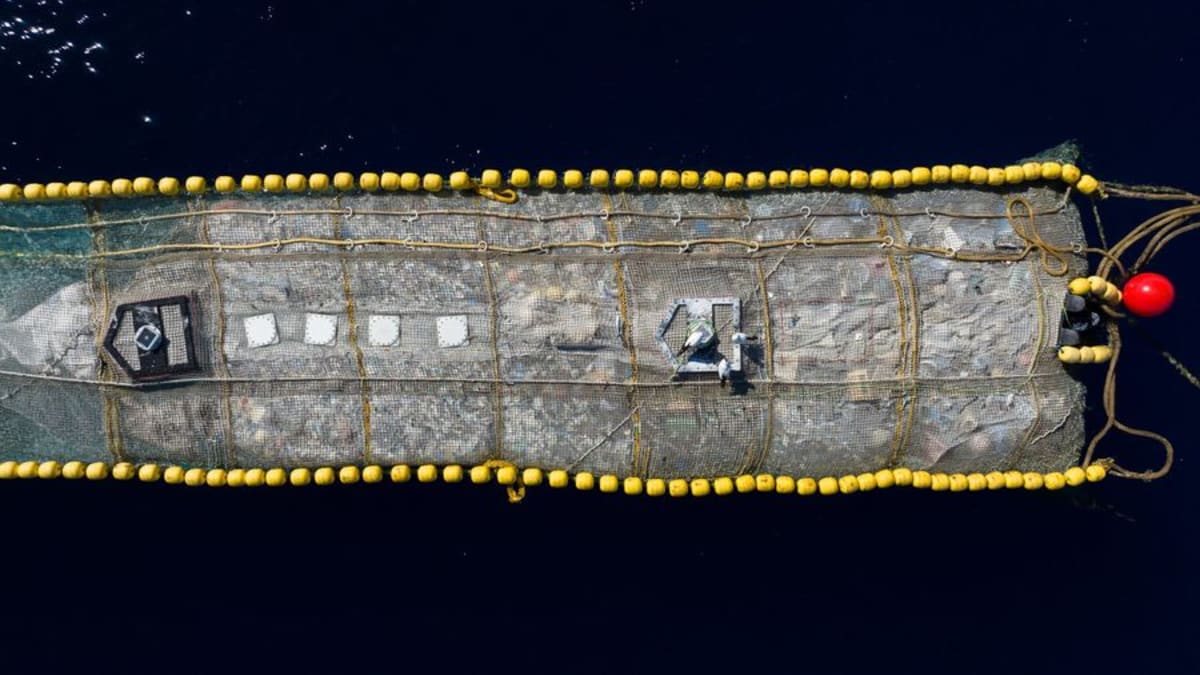 Ocean Cleanup Uses AI to Hunt Plastic in the Pacific - Image 2