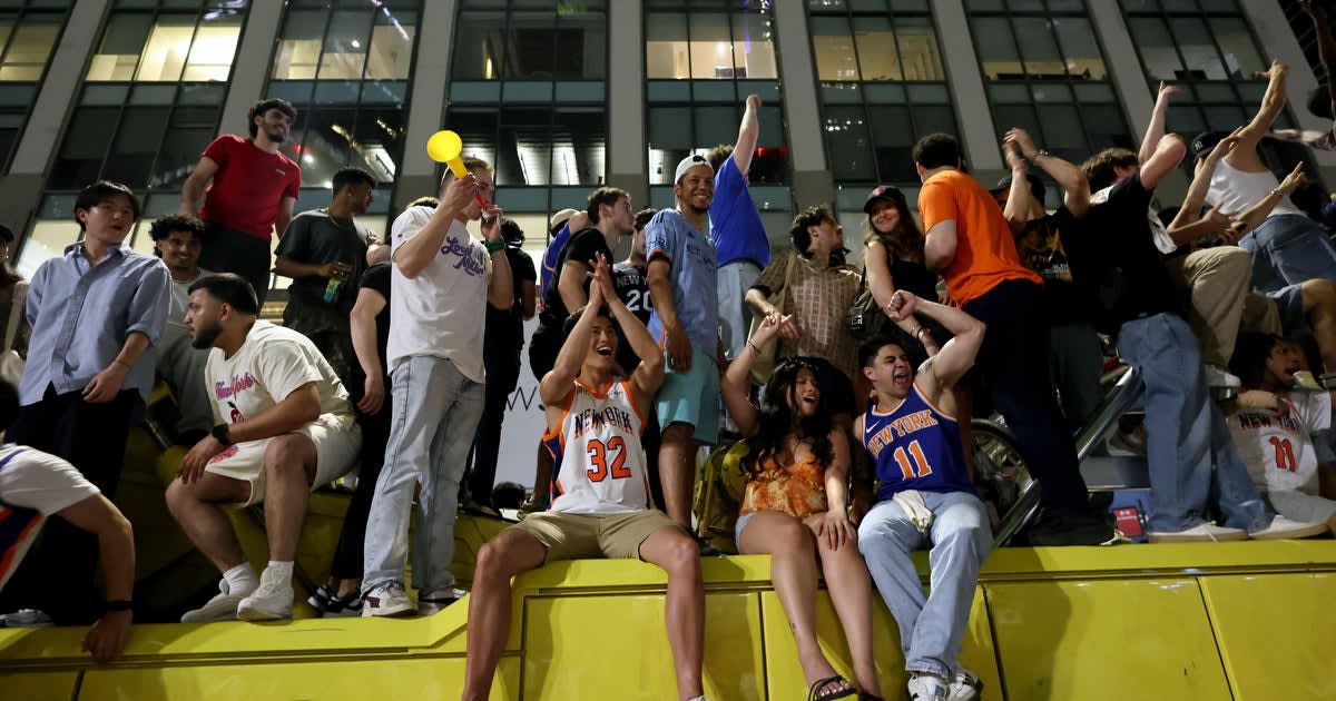 NYC Preps for Knicks' First Ticker-Tape Parade in History