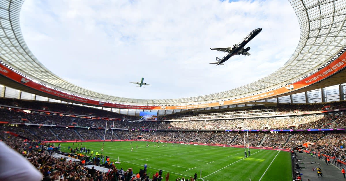 Cape Town's 50-Foot Flyover Stuns 56,000 Rugby Fans