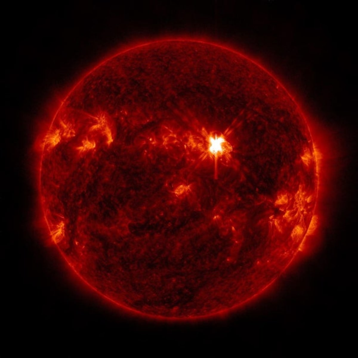 Solar Flares May Bring Northern Lights Across U.S. Thursday - Image 2