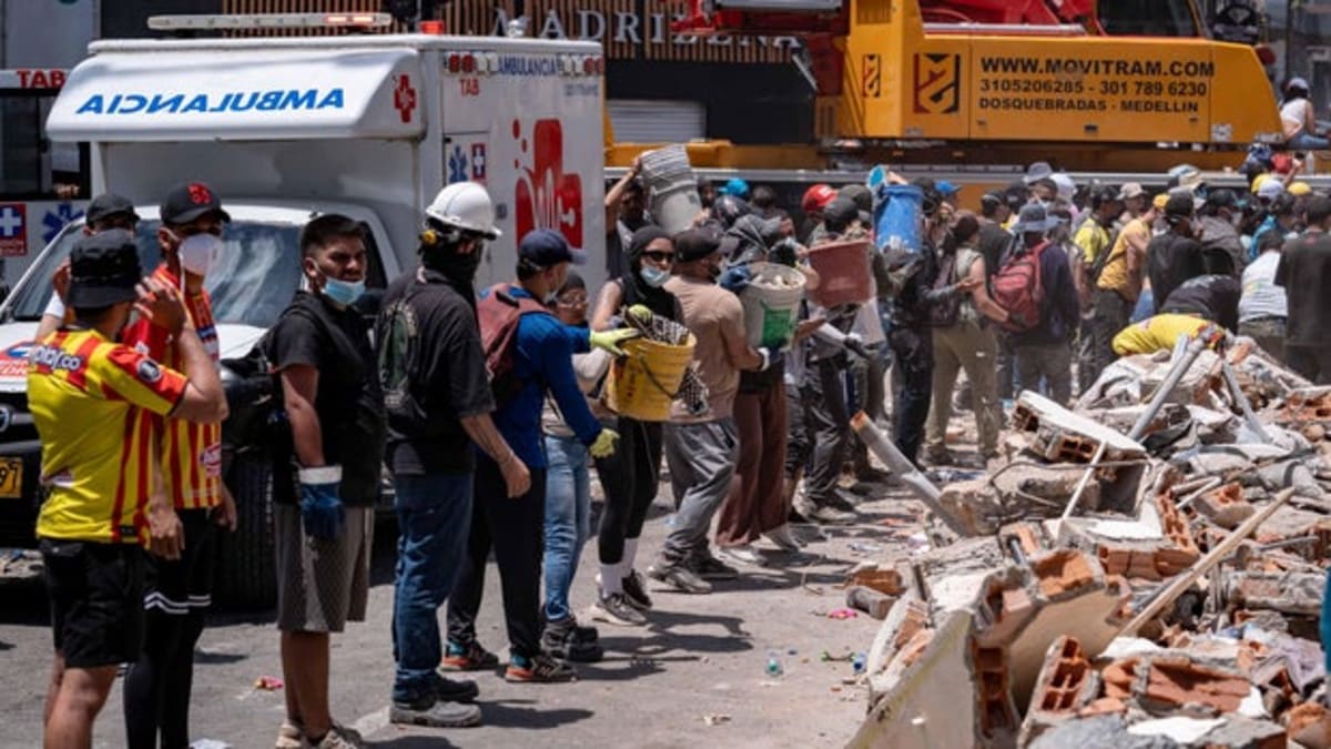 South Florida Volunteers Rally Aid for Colombia Quake Victims - Image 4