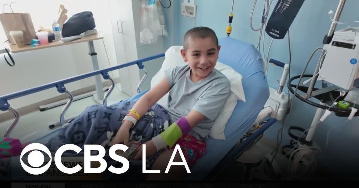 Teen Cancer Survivor Shares Make-a-Wish Gift With Patients