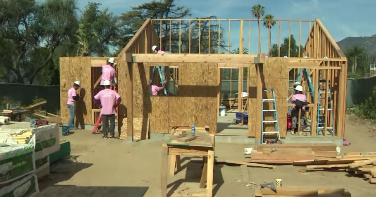 50 City of Hope Volunteers Rebuild Helen's 62-Year Home