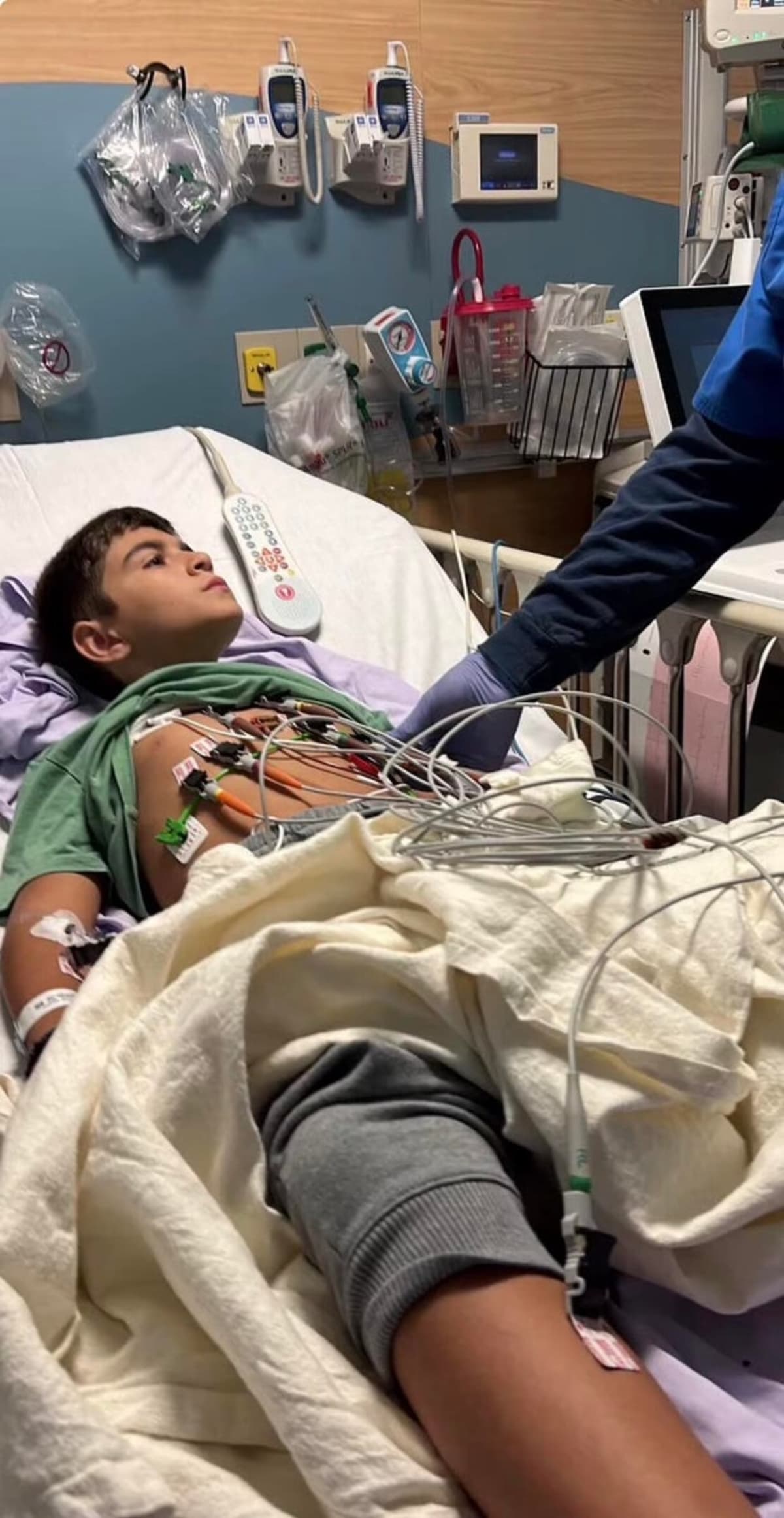Dad Donates Kidney to 13-Year-Old Stranger on Long Island - Image 2