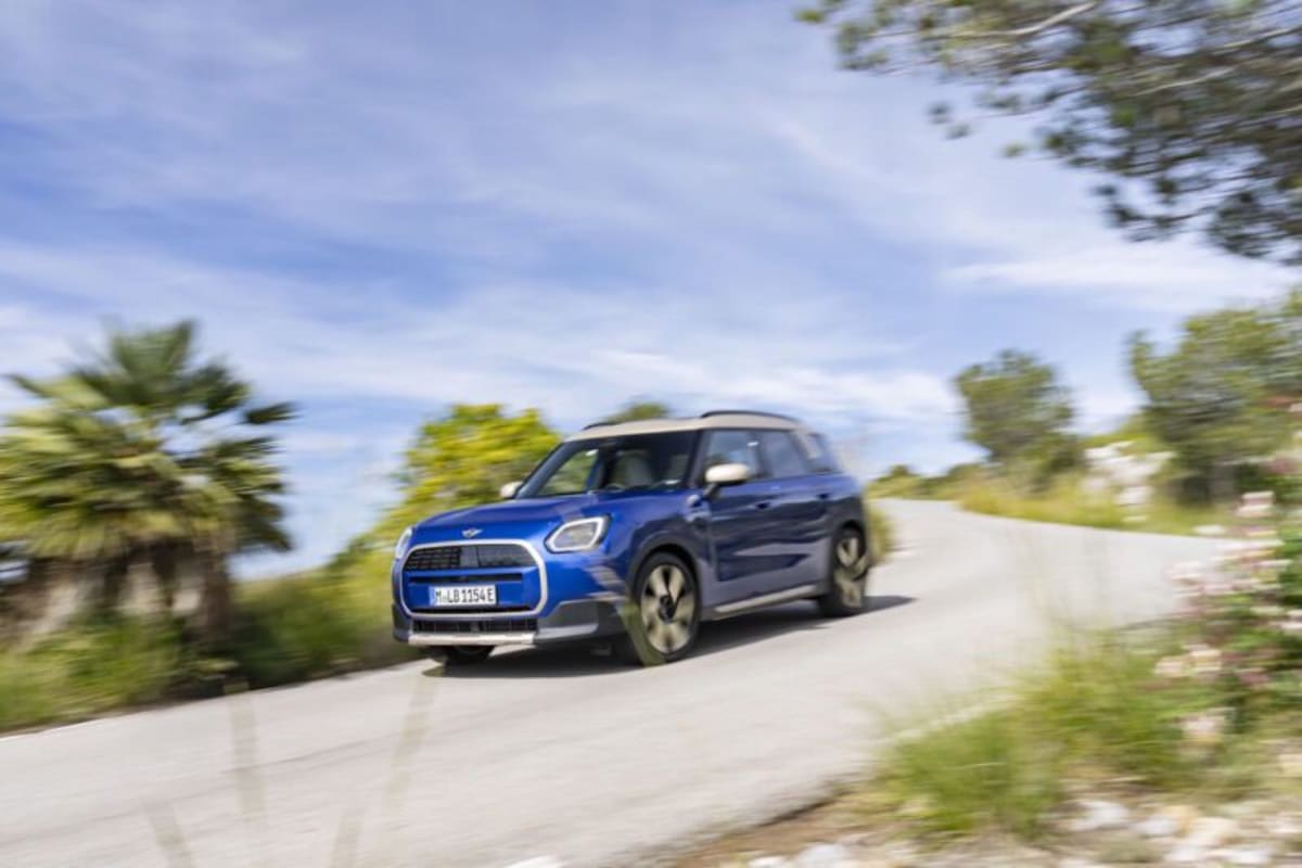Mini's Electric Countryman Now Travels 501km Per Charge - Image 3