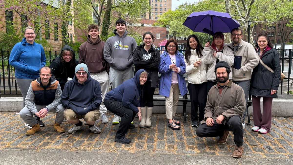 NJ Volunteers Serve 75 Meals to Manhattan's Homeless