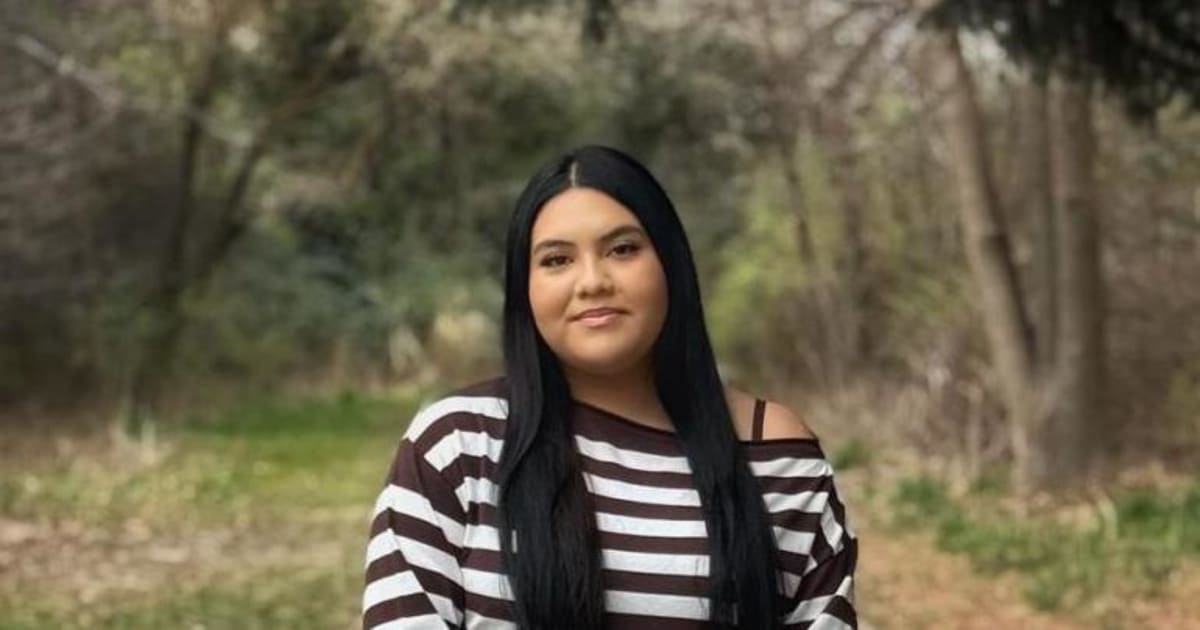 ** Giselle Robles-Pacheco smiling in graduation photo as Teamsters scholarship recipient from Ontario Oregon