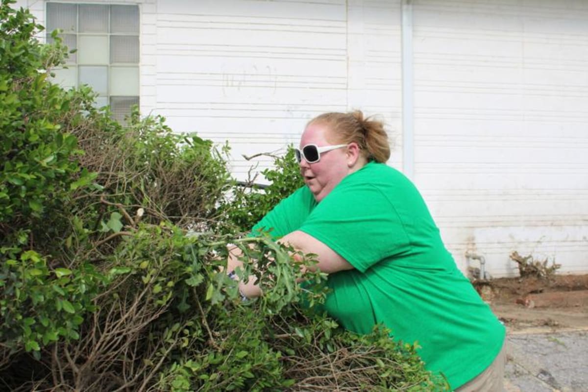 40 Volunteers Brighten 5 Nonprofits in Stephens County - Image 5
