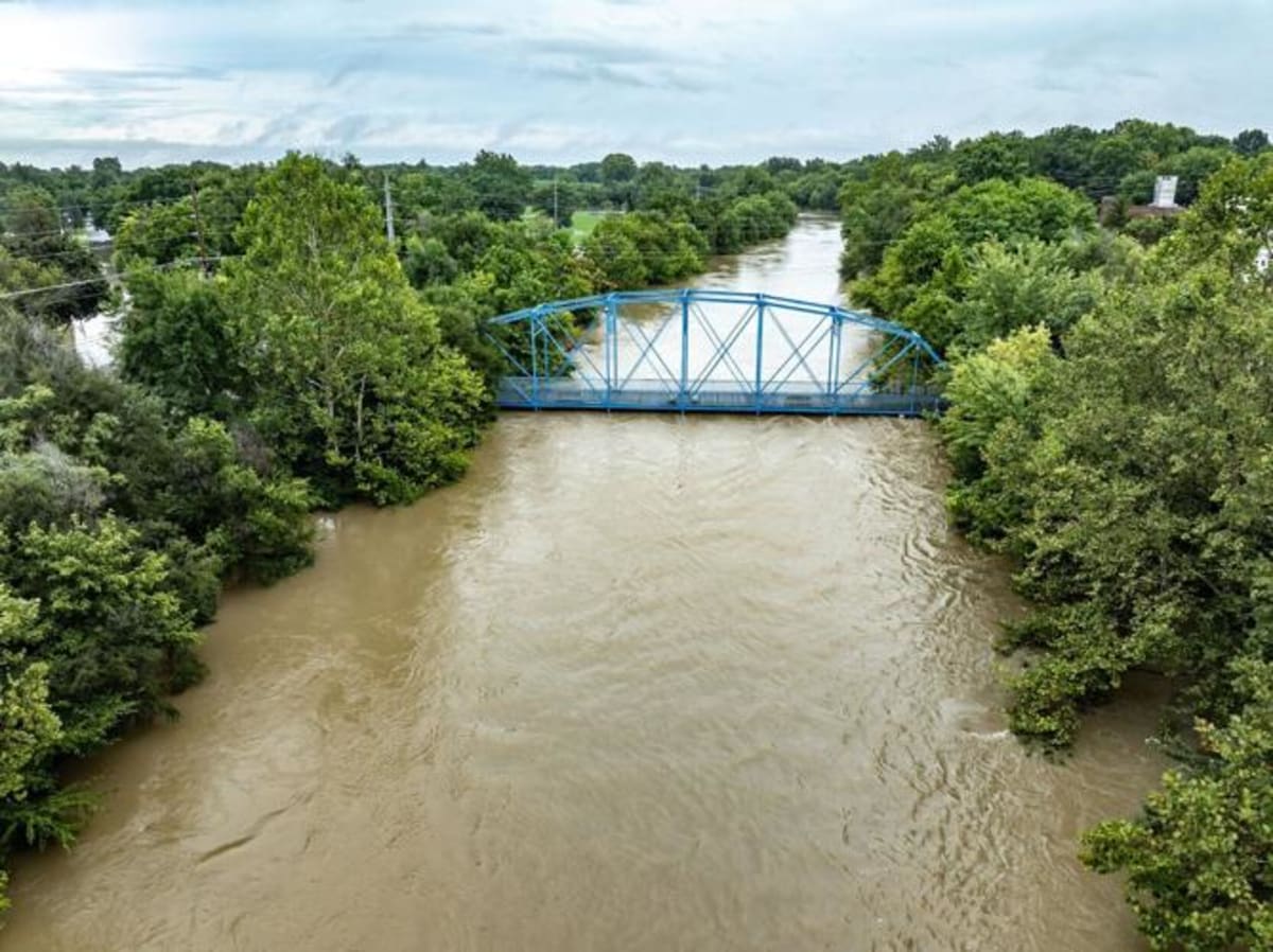 Anderson Firefighters Save Two Dozen Lives in Floods - Image 2