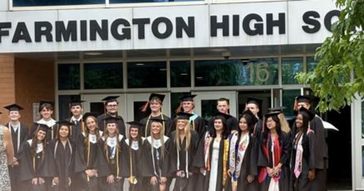 Farmington High Class of 2026 Graduates 400+ Students - Image 2