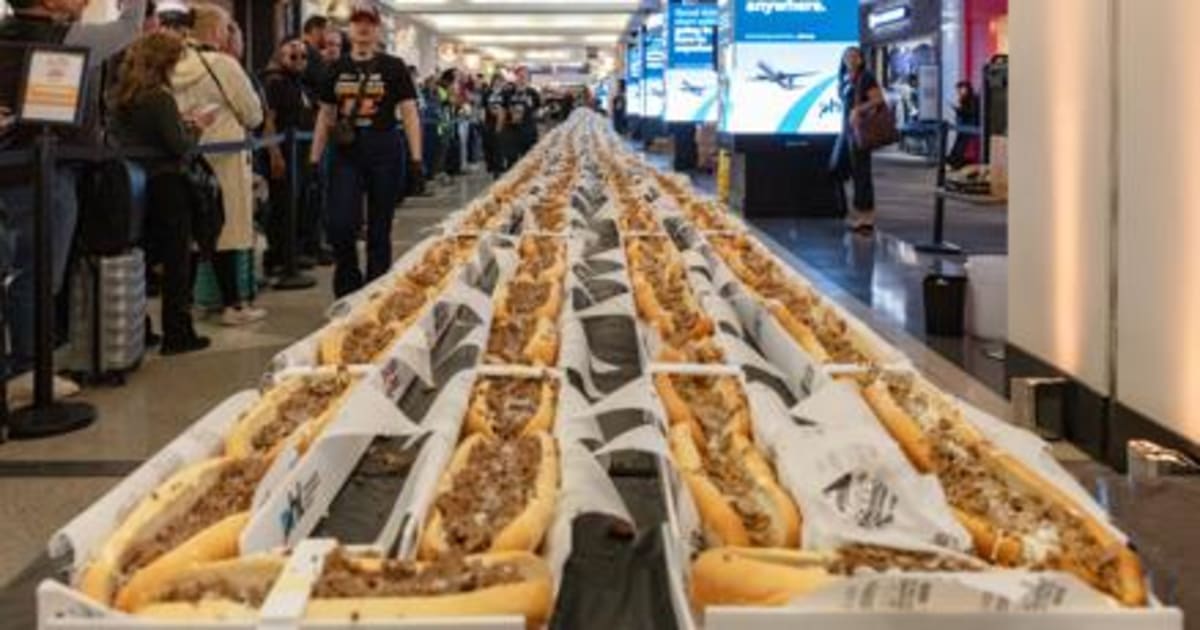 Philly Airport Sets Cheesesteak Record With 1,291 Sandwiches - Image 2