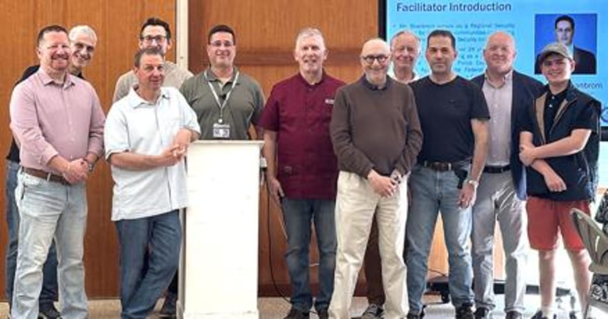 FBI Agent Honored for Protecting Connecticut Jewish Community - Image 2