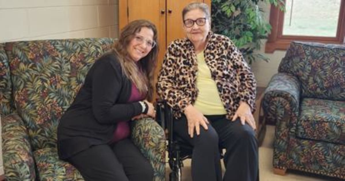 Nebraska Restaurant Staff Show Wheelchair User True Kindness - Image 2