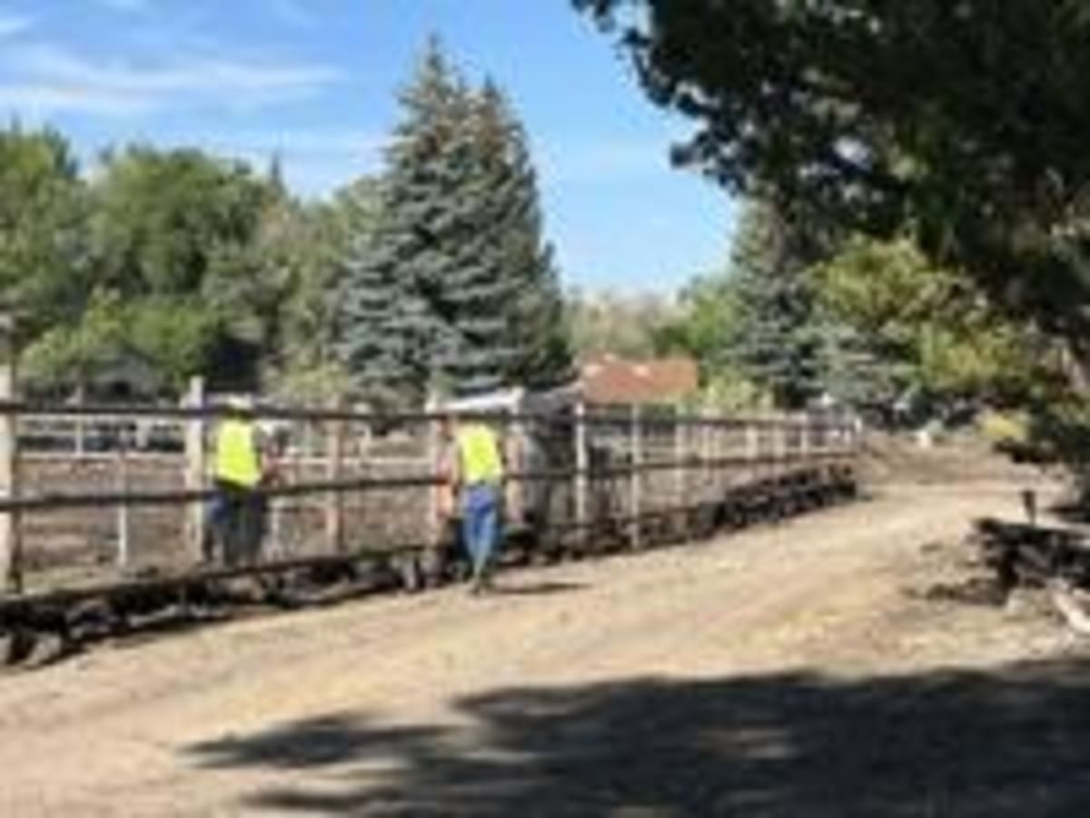 2,000+ Volunteers Descend on Beaver After Historic Floods - Image 5