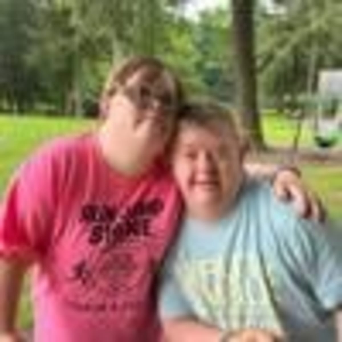 Lineman Loses Both Hands, Returns to Work After 30 Surgeries - Image 3