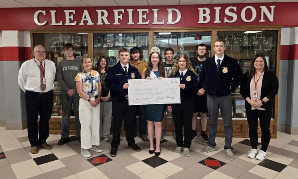 Fair Queen Donates $3K to Support Future Farmers - Image 4