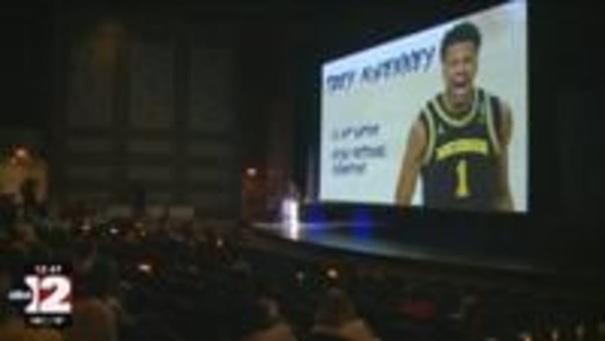 Magic Johnson's Brother Helps Students Through Recovery Story - Image 3