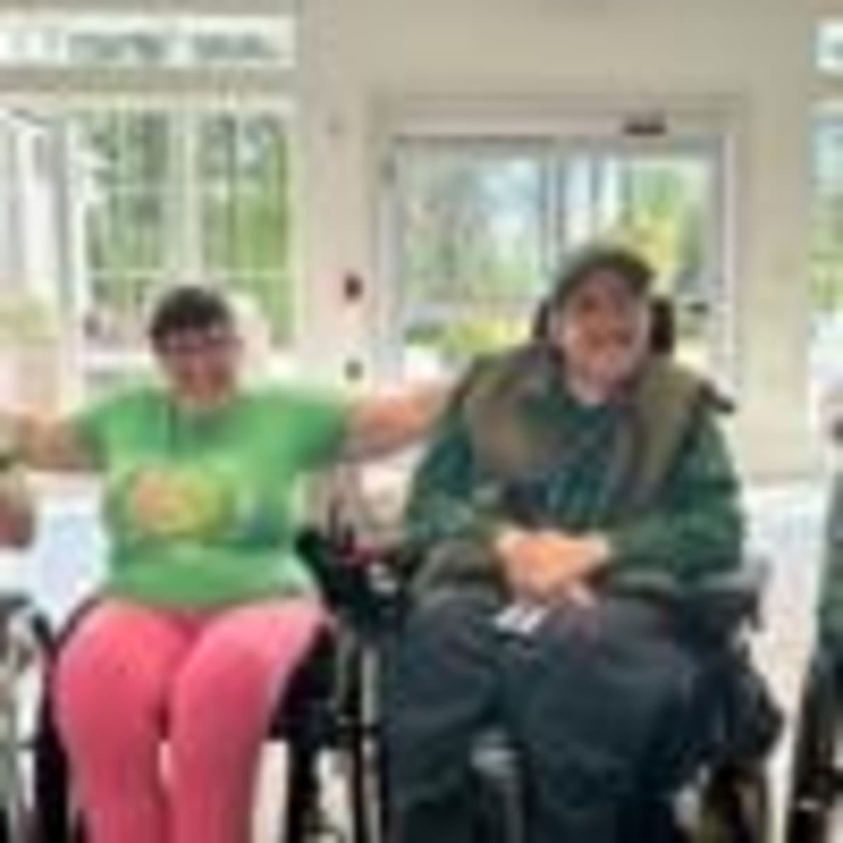 1,500 Volunteers Rebuild Alpharetta's Wacky World Playground - Image 4