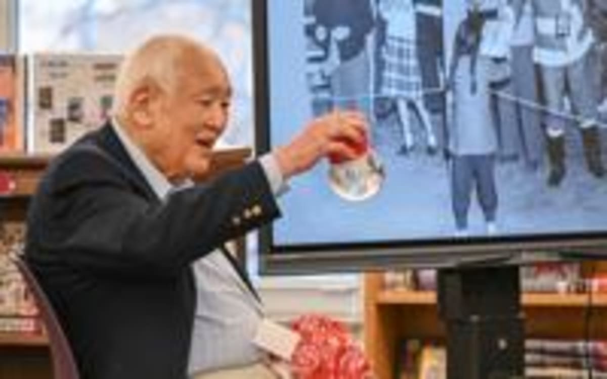 Internment Camp Survivor Shares Hope With Missouri Teens - Image 4