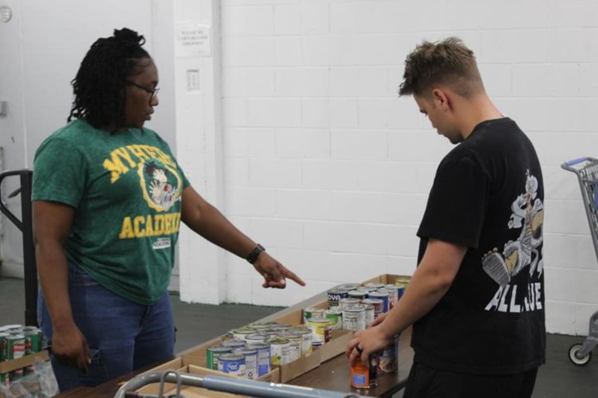 Georgia Guard Feeds 500 Families in Texas Food Drive - Image 5