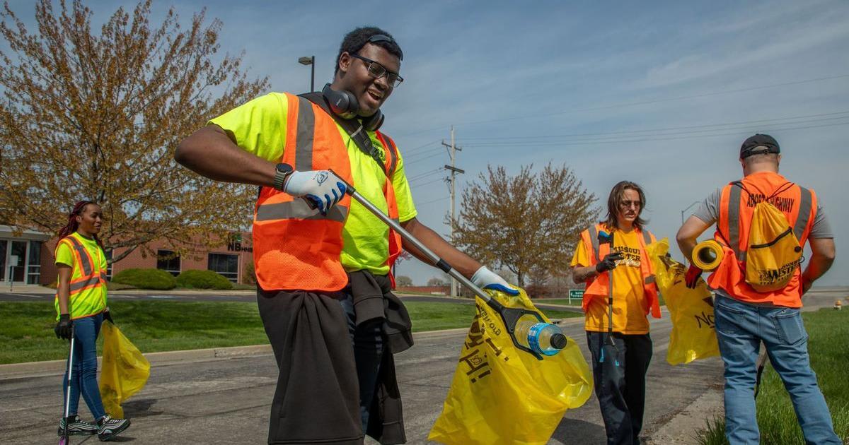 Missouri Western Students Clean St. Joseph Streets Saturday