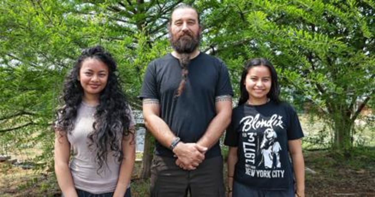 17-Year-Old Machinist Graduates With Dad and Sister in Georgia - Image 2