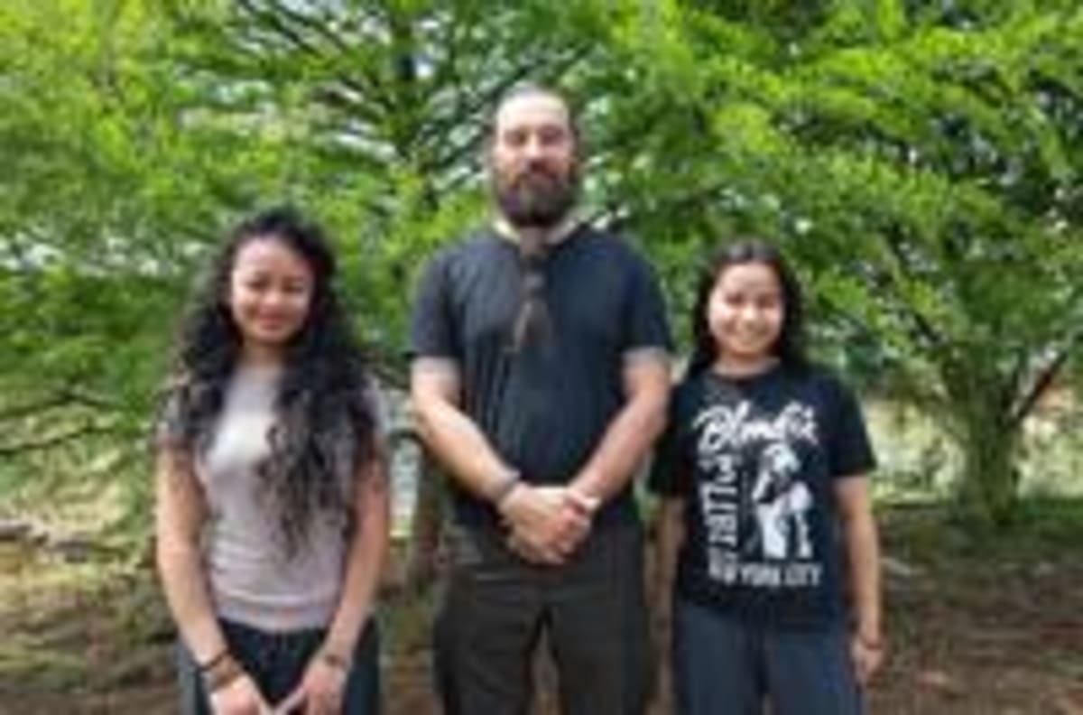 17-Year-Old Machinist Graduates With Dad and Sister in Georgia - Image 4