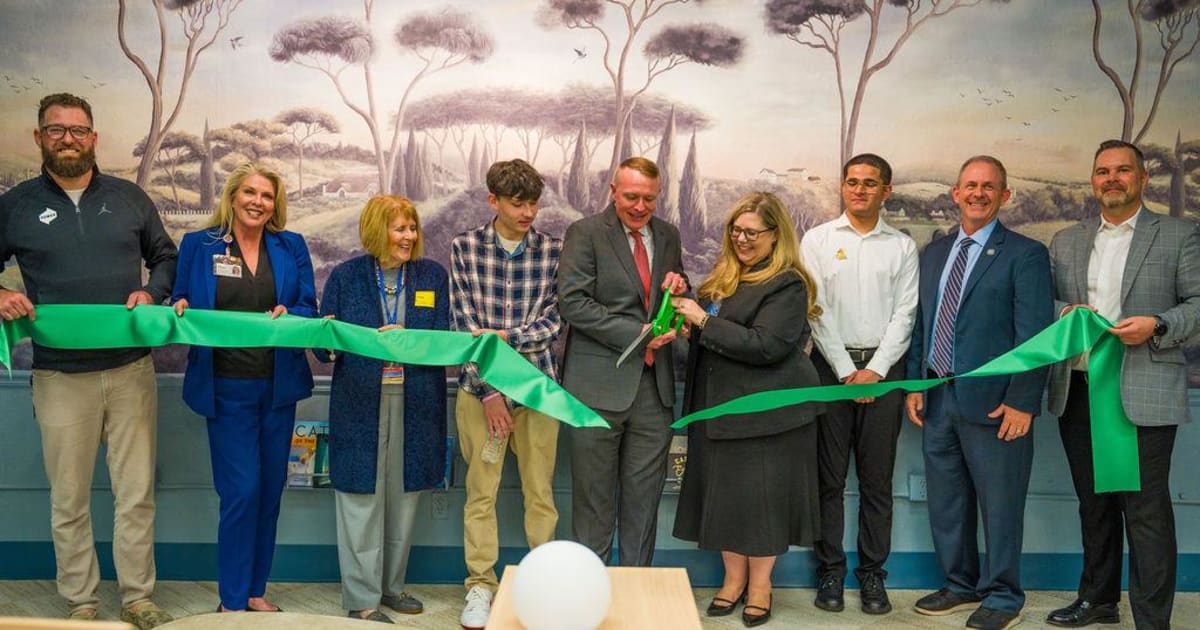 Florida High School Opens Wellness Room for Mental Health