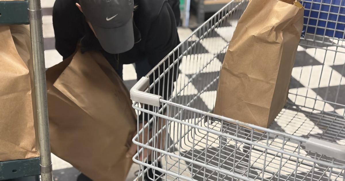 Paducah Students Ditch Spring Break to Feed 900 Families