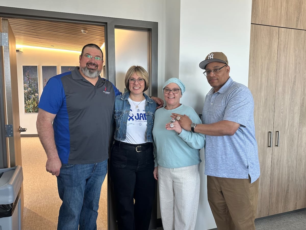 Patriots Star Surprises Cancer Patients with $1K Gift Cards - Image 2