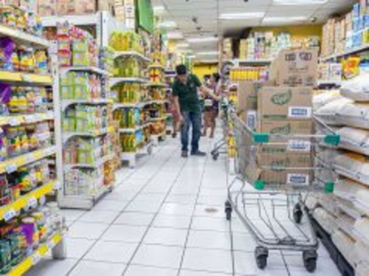 Philippines Cuts Poverty Rate Below 10% for First Time - Image 2