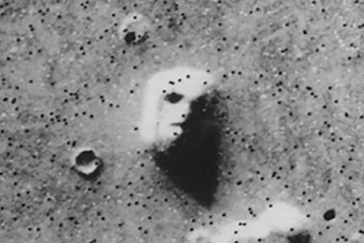 Mars 'Spiderwebs' Hint Water Lasted Longer Than We Thought - Image 2