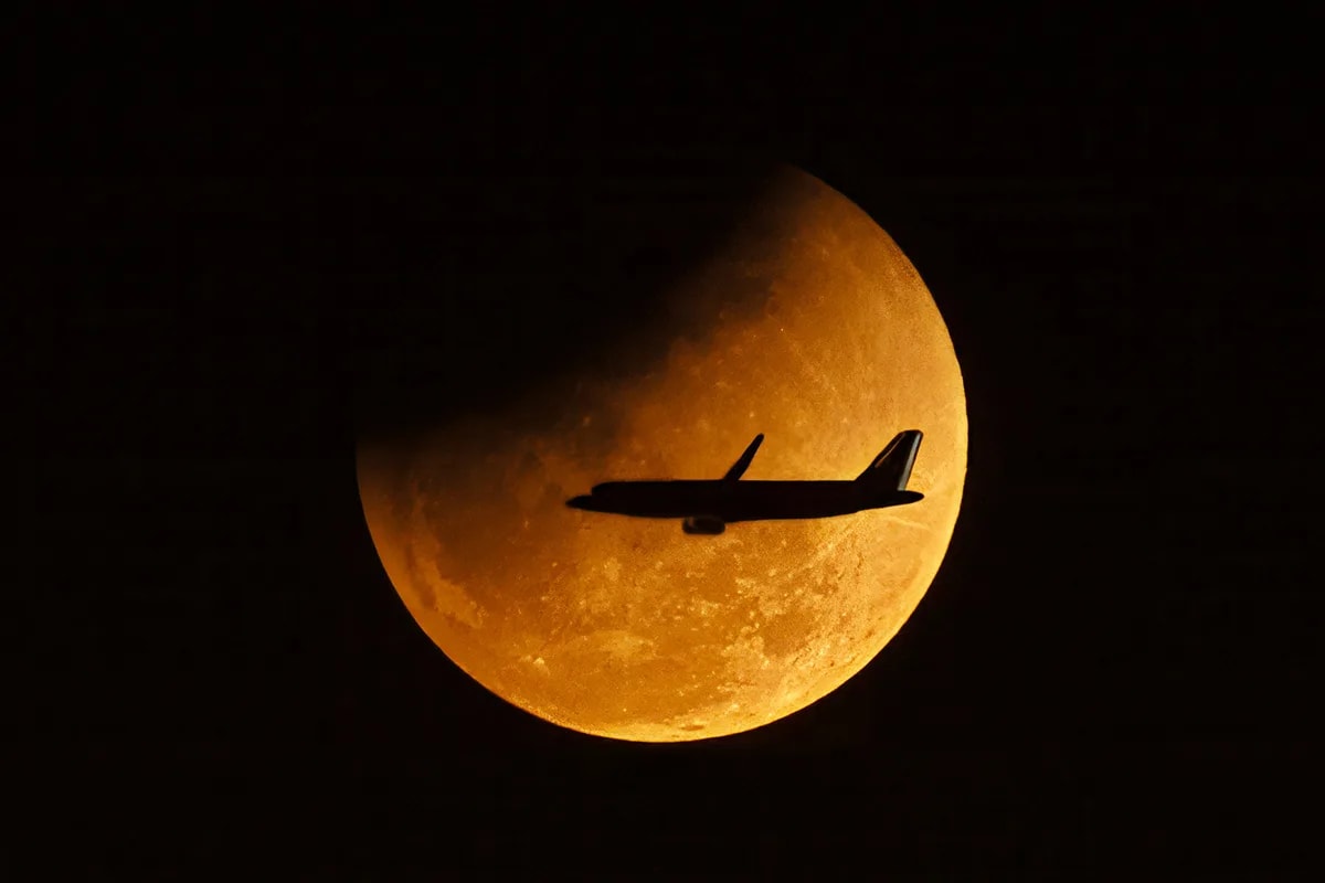 Blood Moon Wows Millions Across Three Continents - Image 3