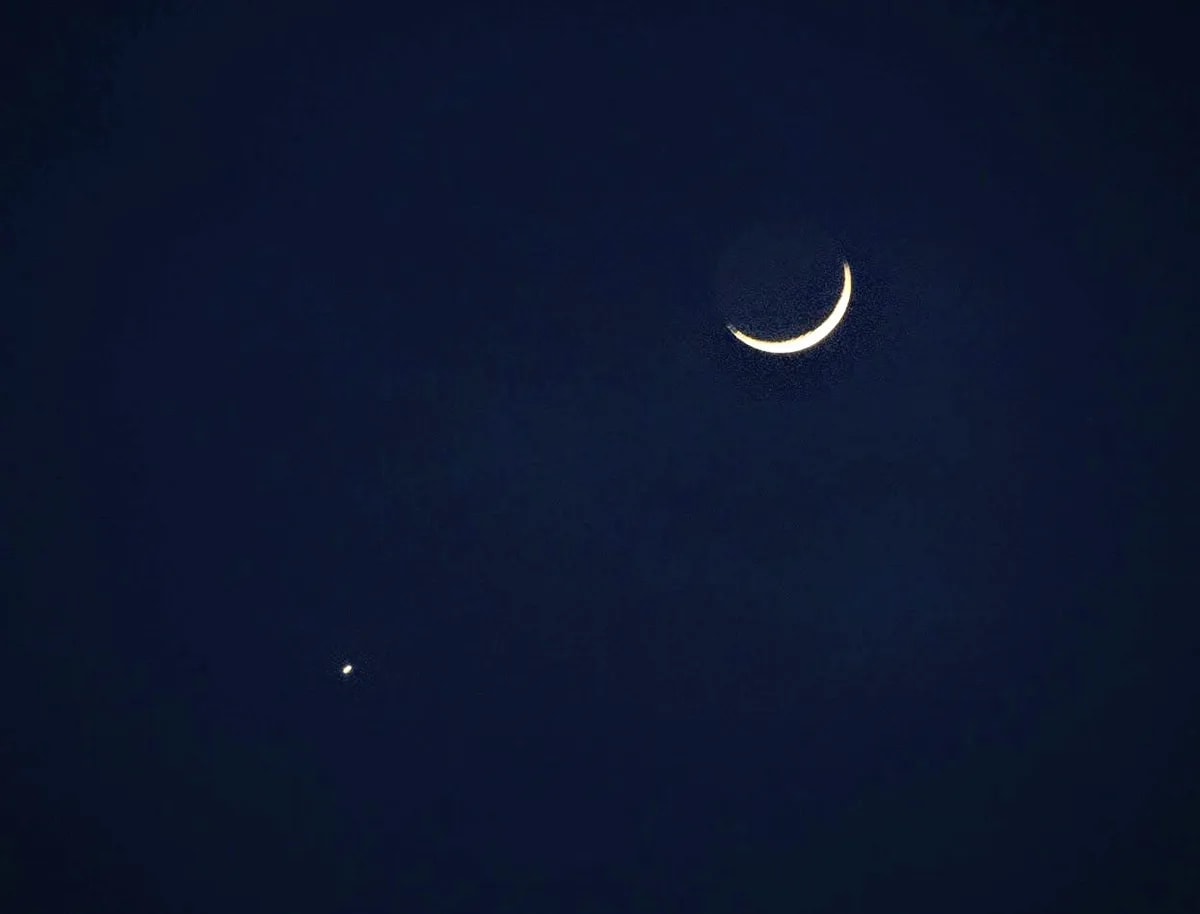 Crescent Moon Joins Venus and Jupiter in Night Sky Show - Image 4