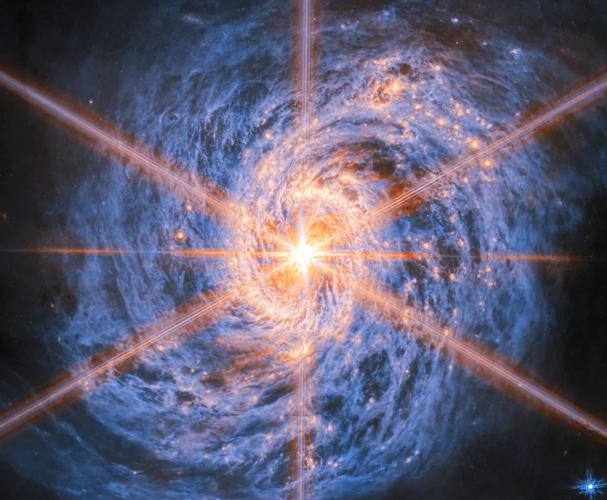 Webb Telescope Captures 8-Million-Sun Black Hole's Glow - Image 3