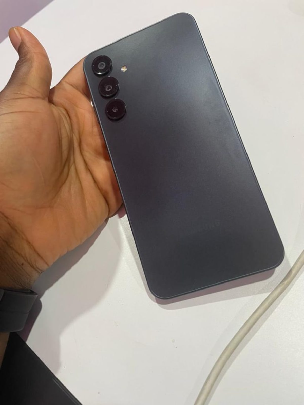 Teen Gets Laptop After Never Using Computer Before Exam - Image 3