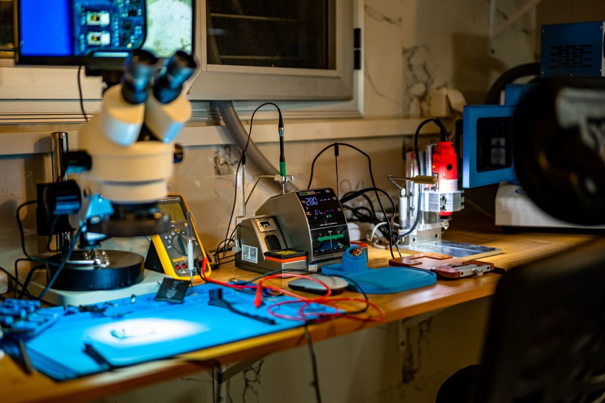 How two Francophone founders are turning second-hand iPhones into a tech business - Image 5