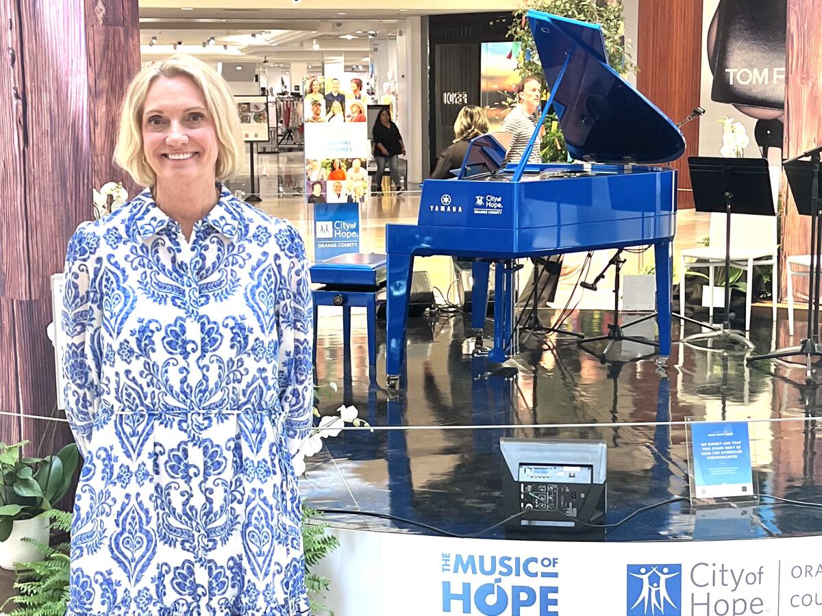 Cancer Survivors Honored with Music at California Mall - Image 3