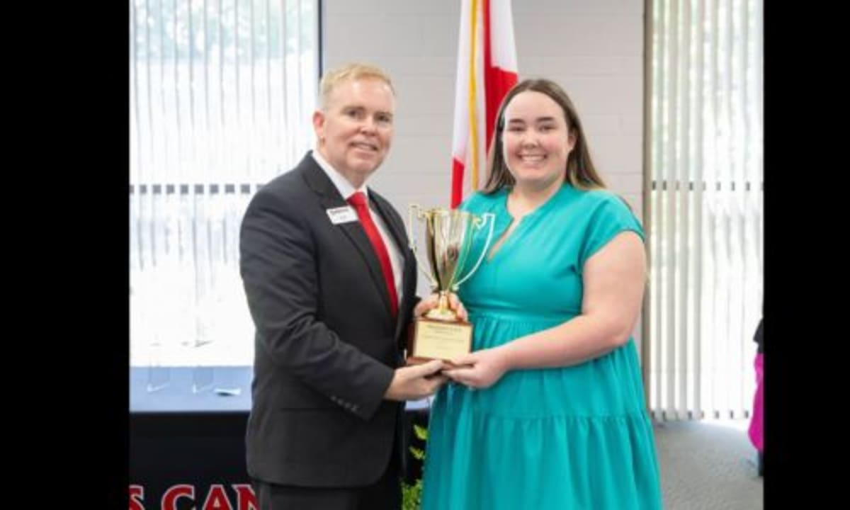 Alabama College Honors 230 Students at 60th Celebration