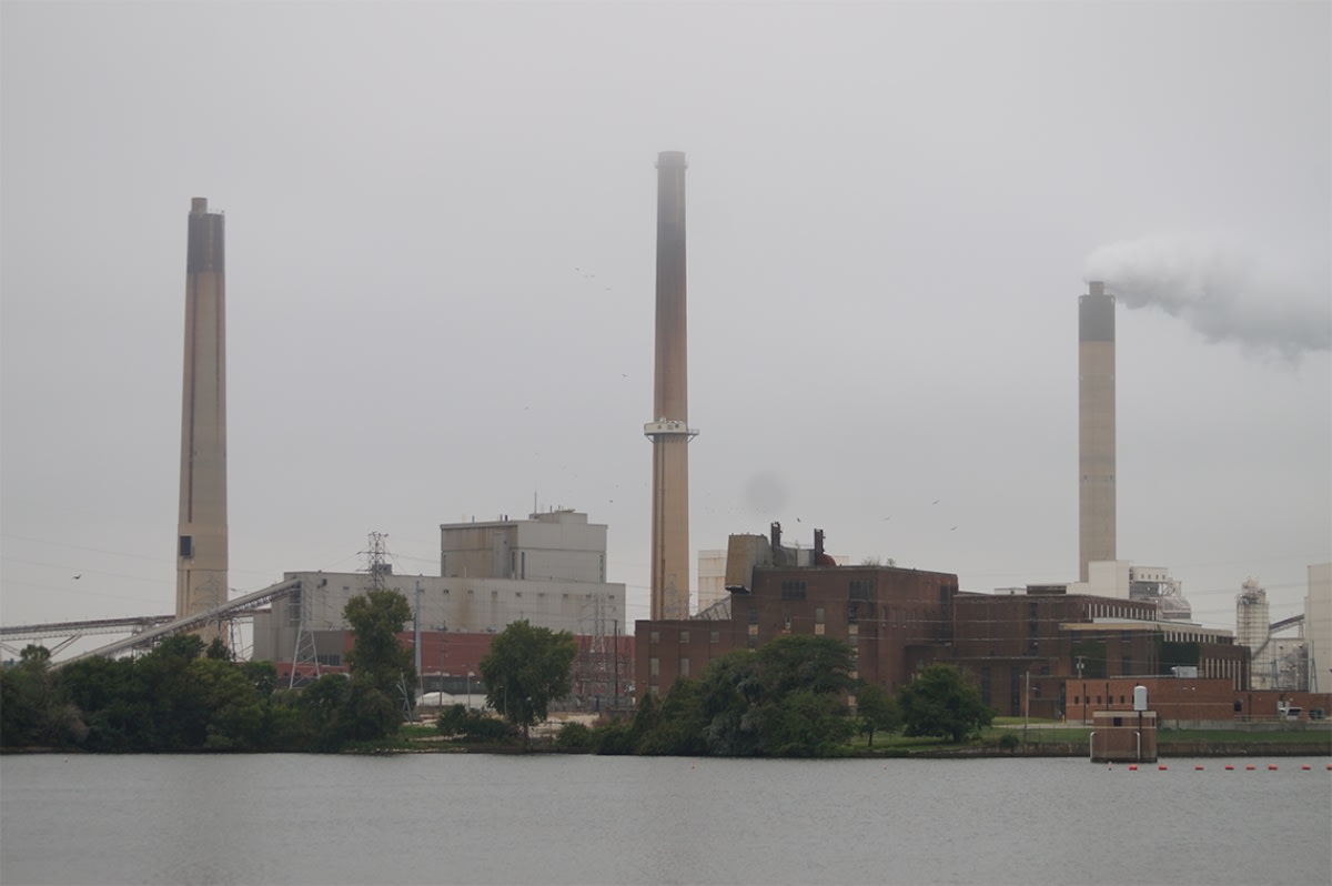 Illinois Cuts Emissions 32%, Eyes Net Zero by 2050