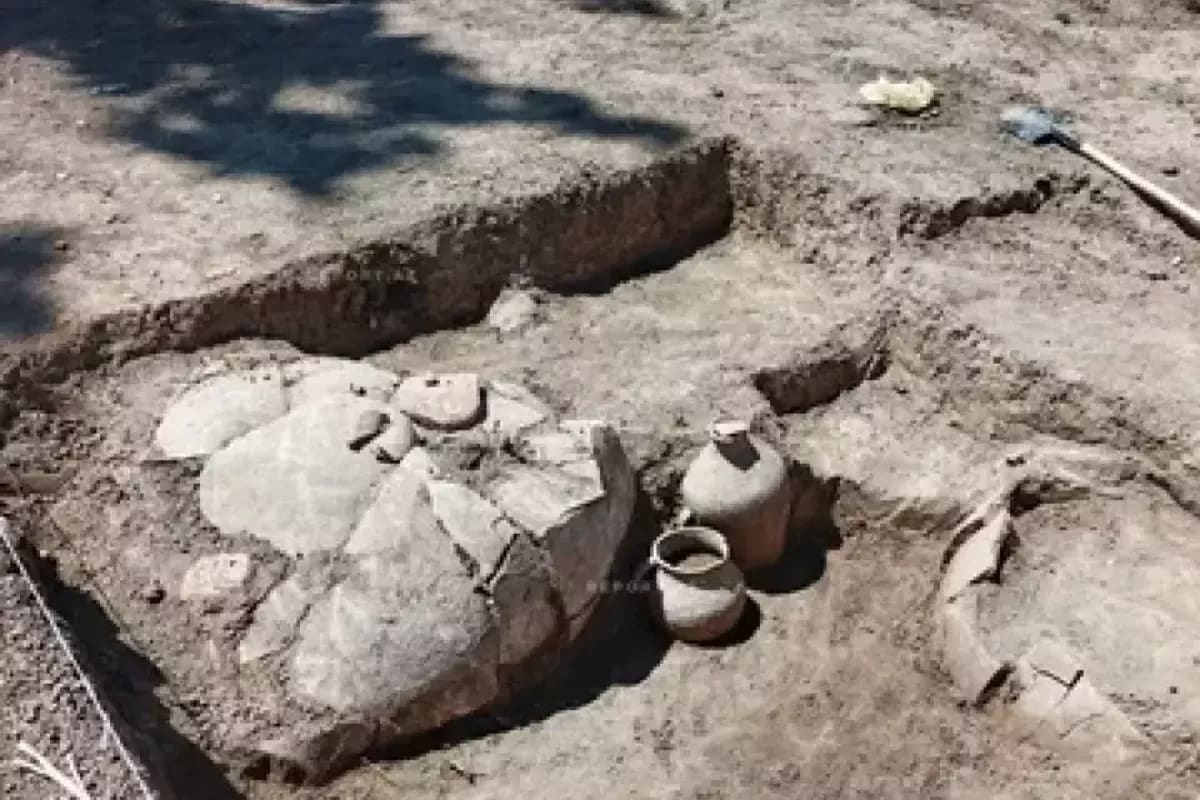 Ancient Artifacts Found During Park Construction in Azerbaijan - Image 2