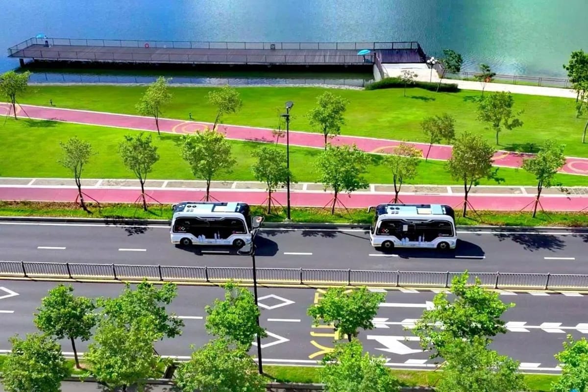 Singapore Tests First Chinese Self-Driving Buses in 2026